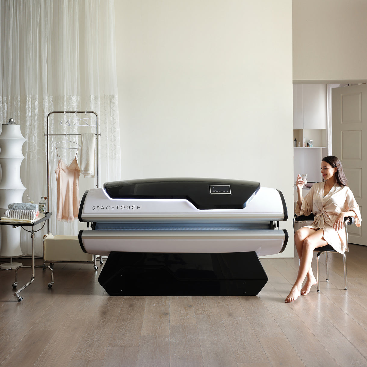 Spacetouch Atlas Capsule | Full Body LED Skin Care Device by Spacetouch