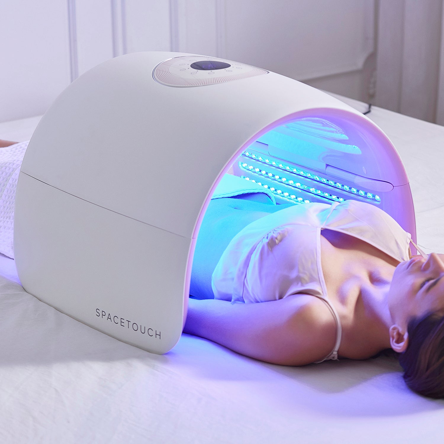 Spacetouch Atlas Cosmo | Full body LED Skin care device by Spacetouch